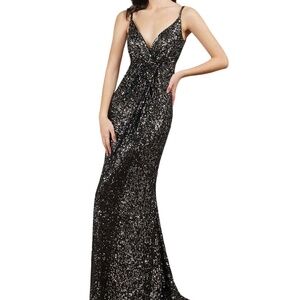 Juliet Roses brand new gown in size 4